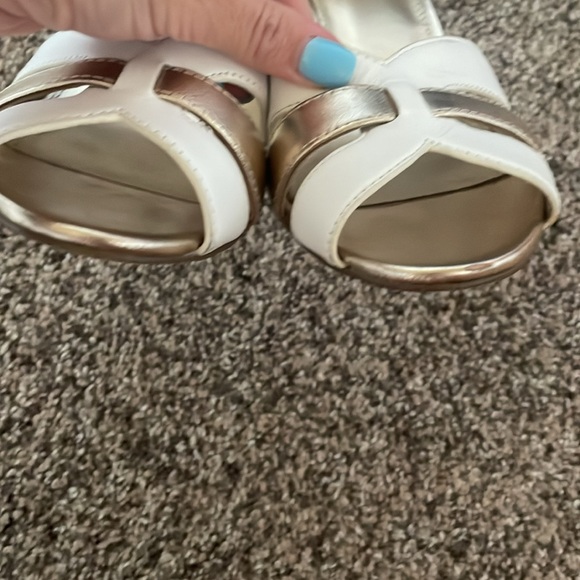 Lilly Pulitzer Alana Sandals! - Picture 12 of 12